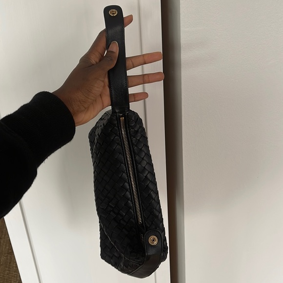 ๐ฅ๐ฅSOLD๐ฅ๐ฅBOTTEGA VENETA Intrecciato Leather Bag - Picture 4 of 15